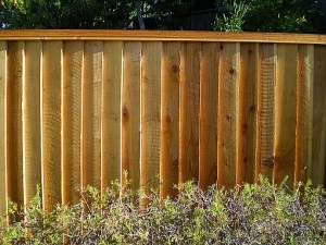 PICTURE FRAME LOUVERED REDWOOD FENCING