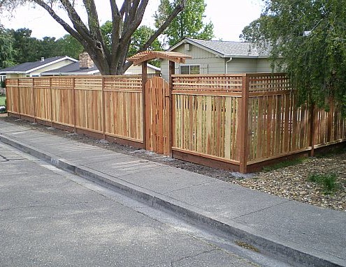 custom redwood fencing 31